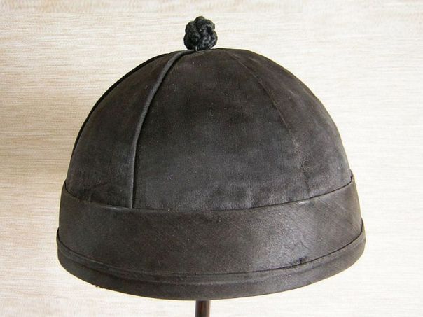 Black silk cap - (7976)